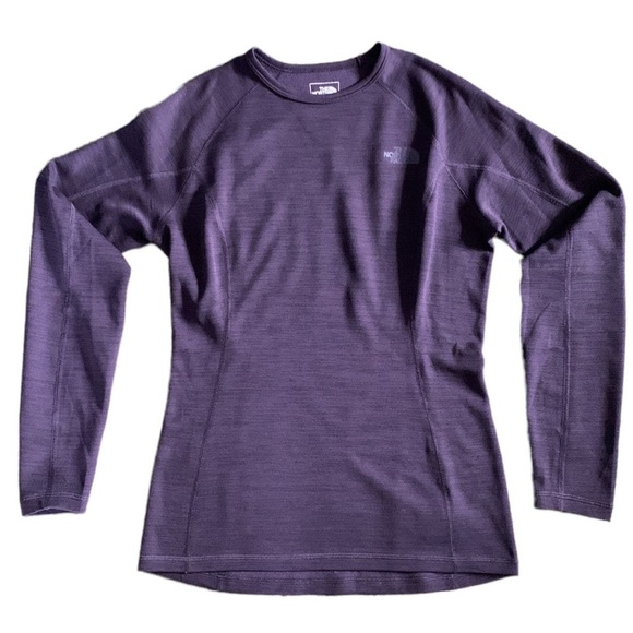 THE North Face Woman’s FlashDry Long-Sleeve Shirt - Eggplant - Picture 14 of 14